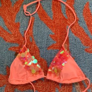 Victoria’s Secret bikini top